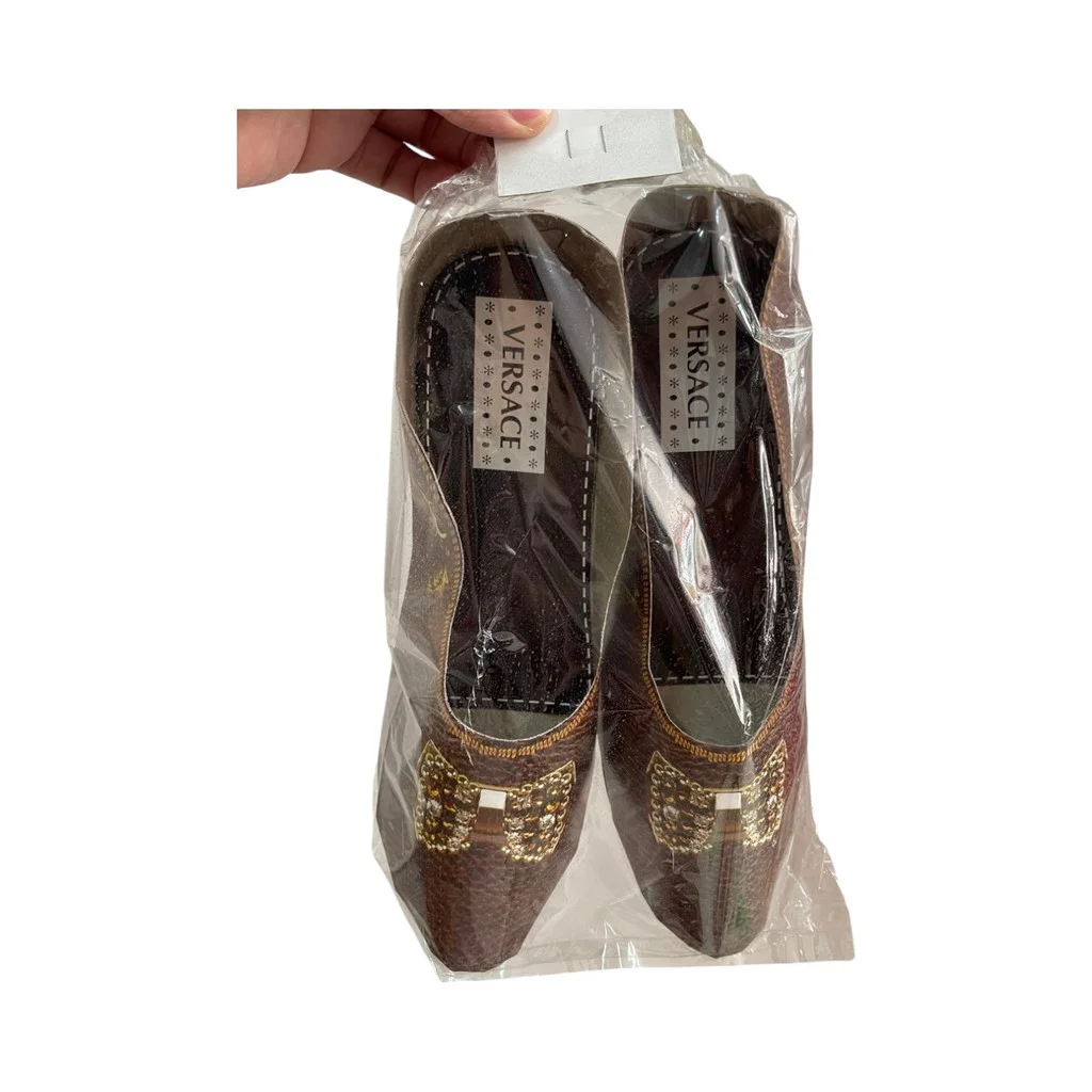 Sepatu Arwah Leluhur Wanita 1
